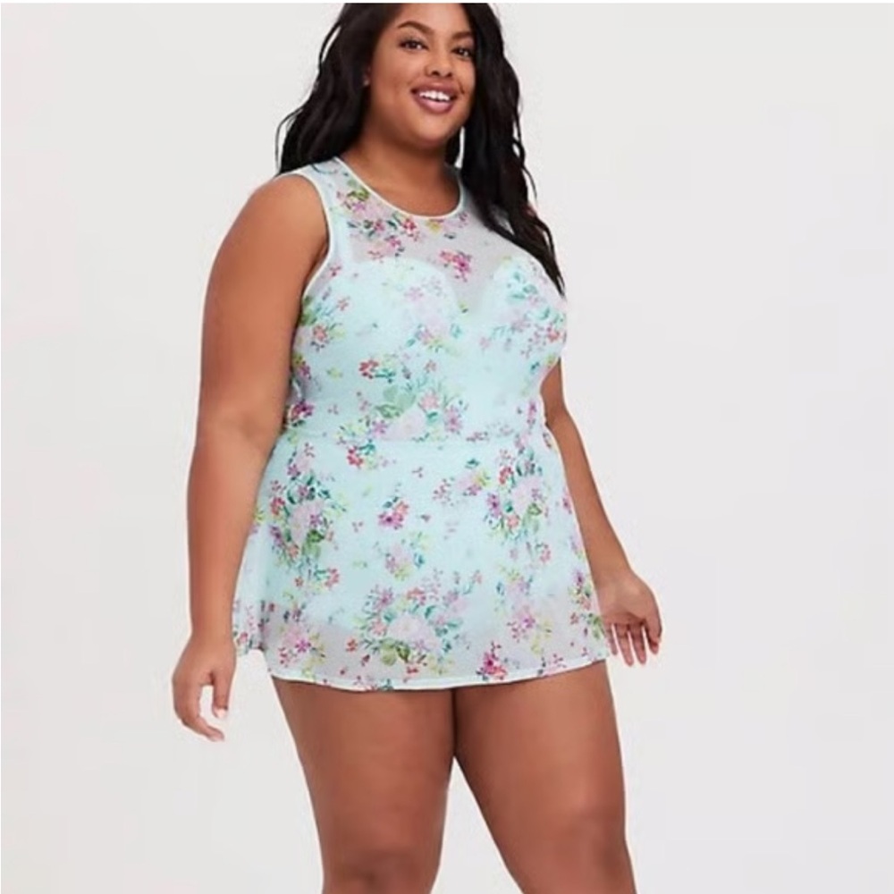Torrid Floral One Piece Swimsuit size 3 DD/F
